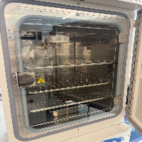 VWR Double Stack Co2 incubator image 1